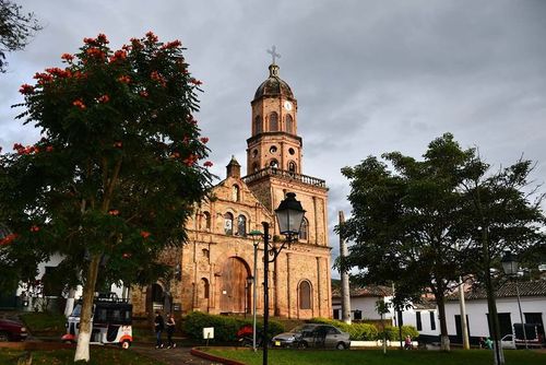 Desde Bucaramanga: Barichara - San Gil - Curití