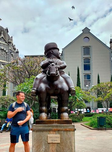 Desde Bucaramanga: Paquete Guatapé - Medellín con alojamiento