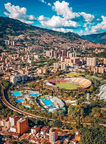Desde Bucaramanga: Paquete Guatapé - Medellín con alojamiento