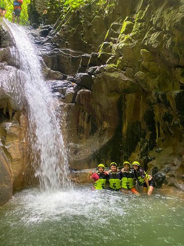 Pasadía Cueva de los Aviones