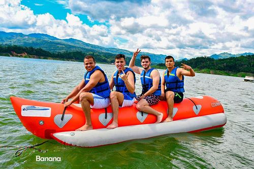 Pasadía Bote Cascada Caracolí